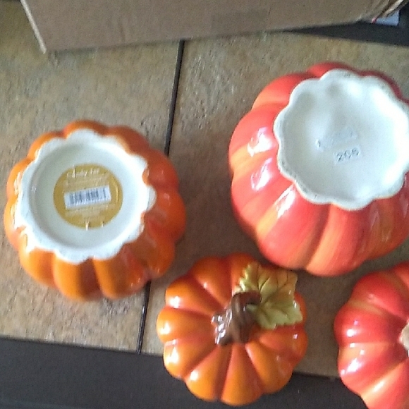 Decorative Ceramic Pumpkin Containers - Picture 3 of 7